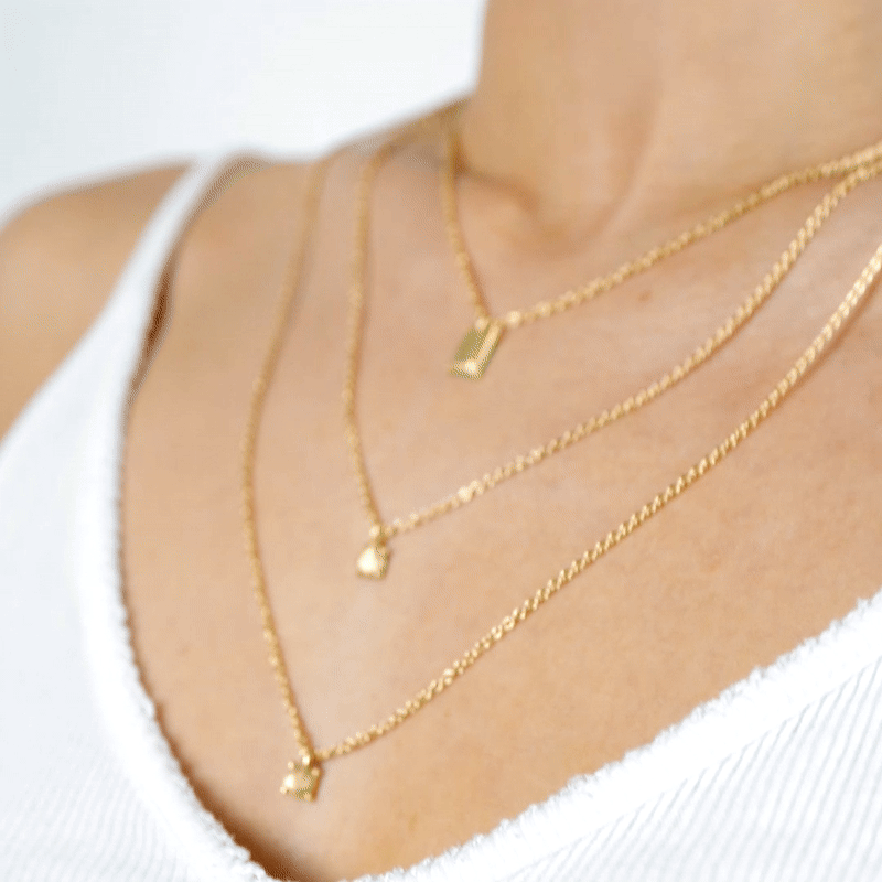 Handmade gold oval chain from the LOST collection by OFFFHAND. Designed by Michael Rüscher.