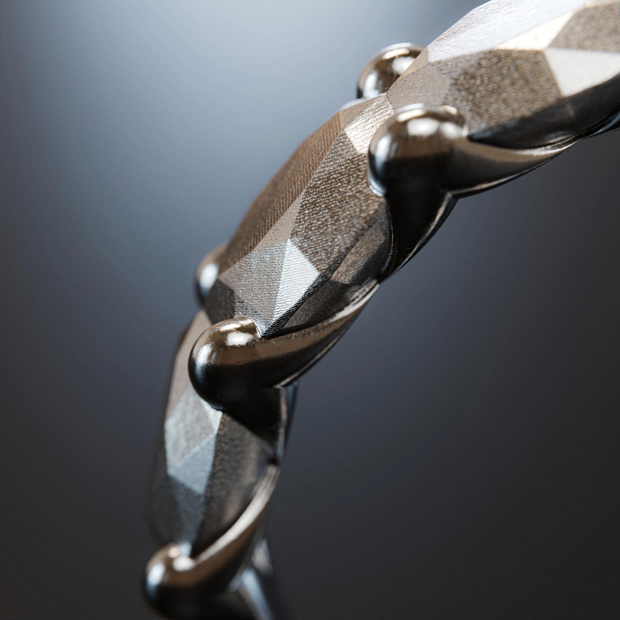 Detail view of the handmade medium platinum memoire ring from the LOST collection by OFFFHAND. Designed by Michael Rüscher.