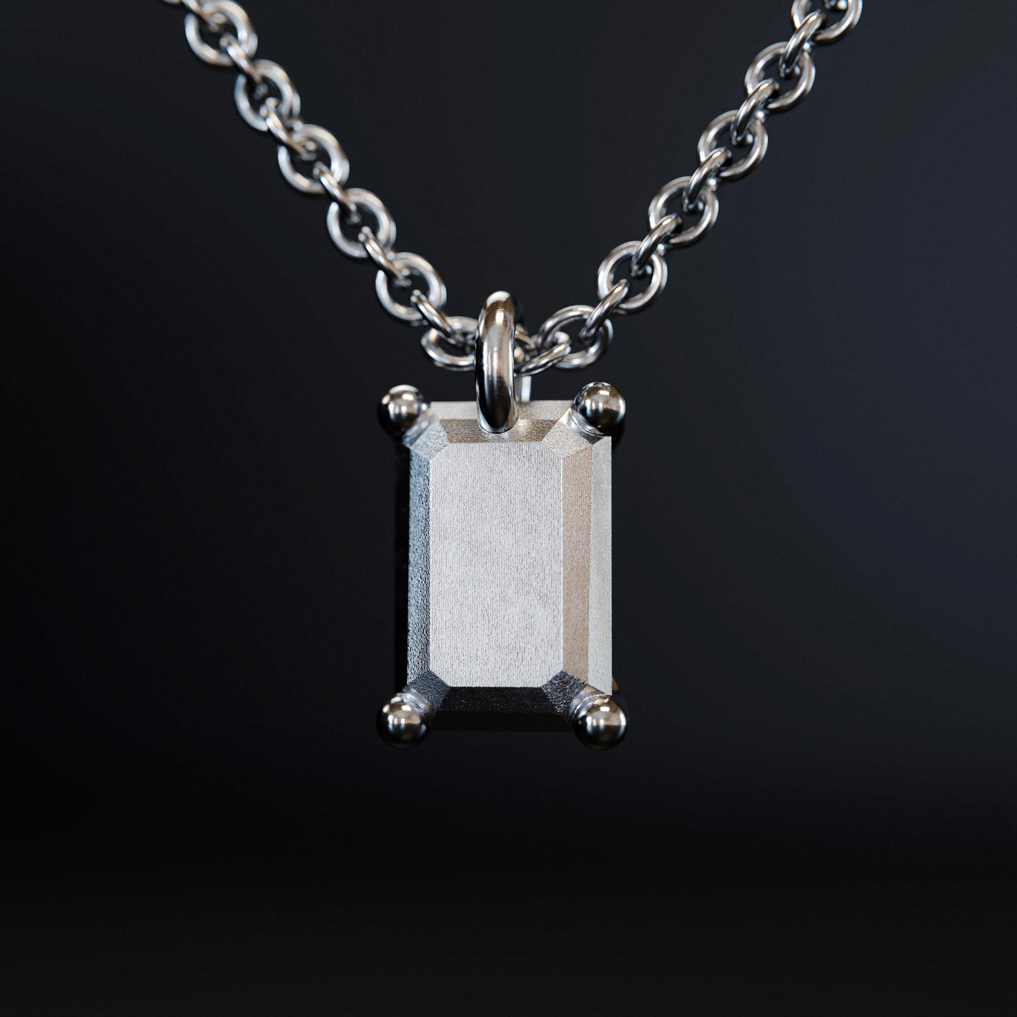 Charm Emerald Small Platinum