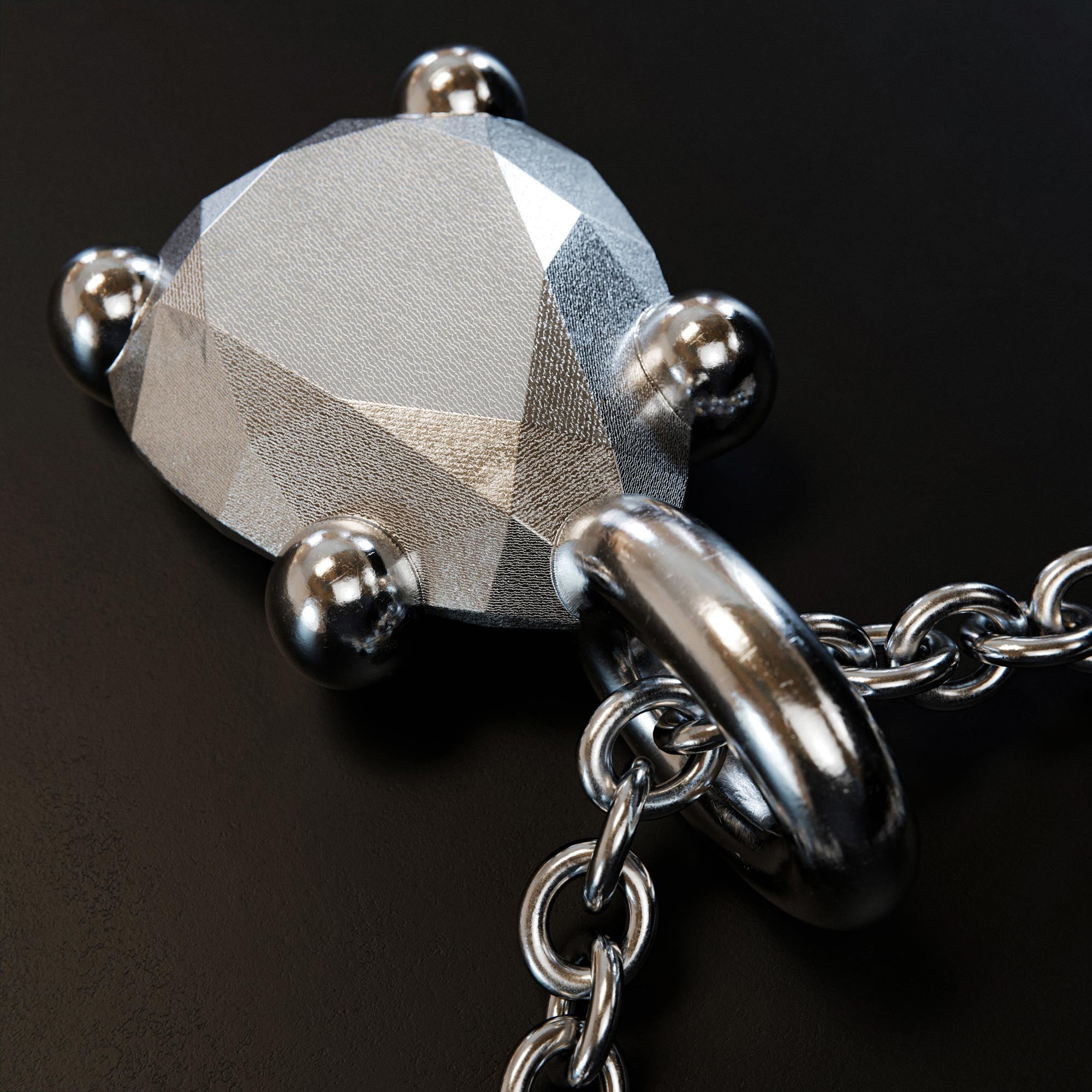 Charm Pear Large Platinum