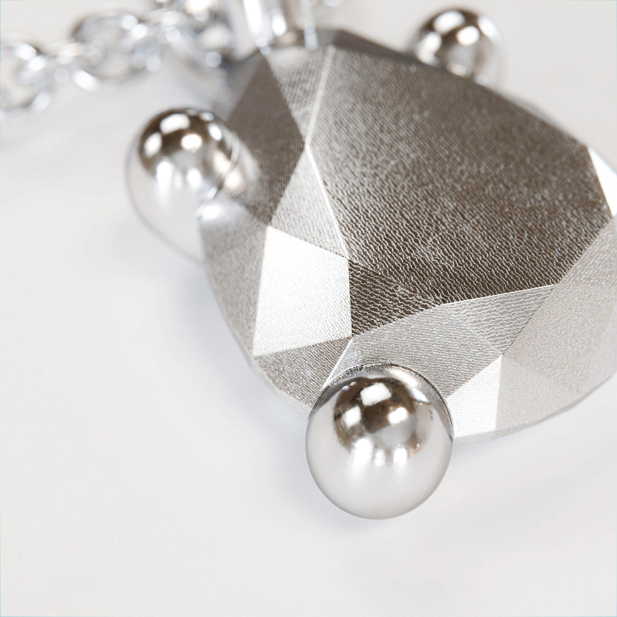 Charm Pear Large Silver