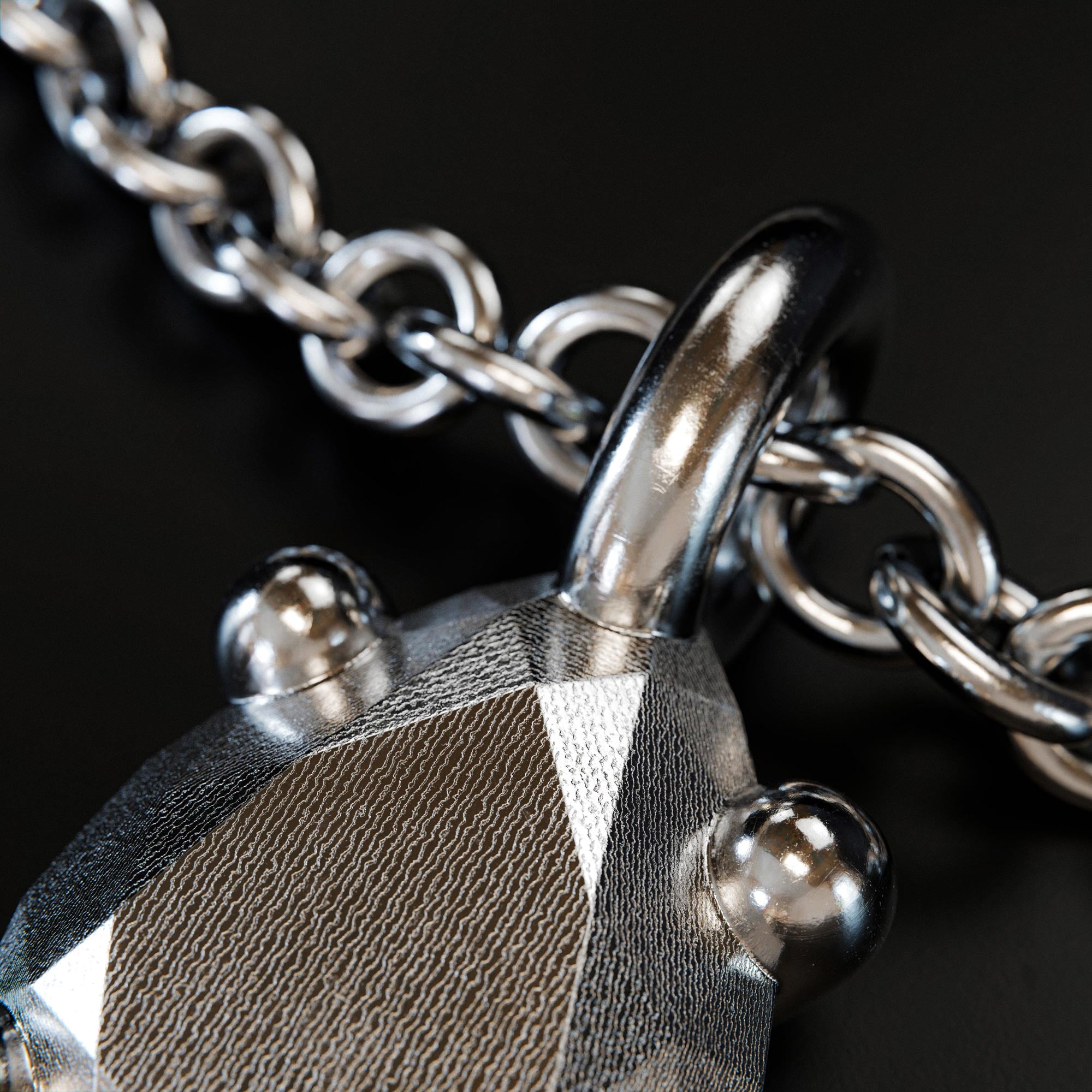 Charm Pear Small Platinum