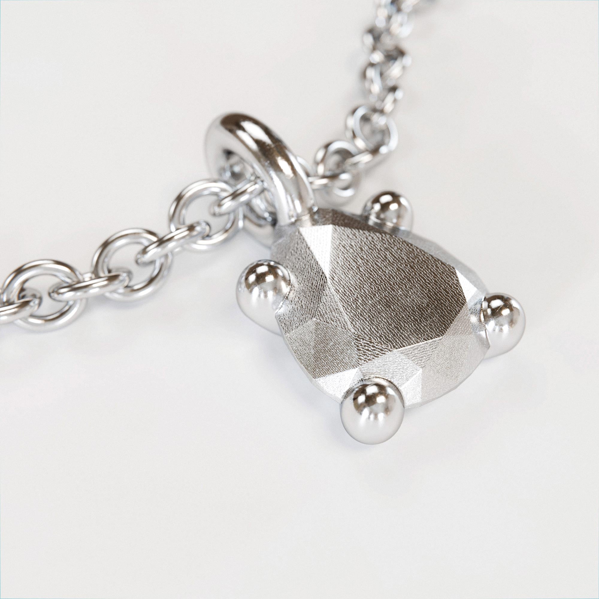 Charm Pear Small Silver