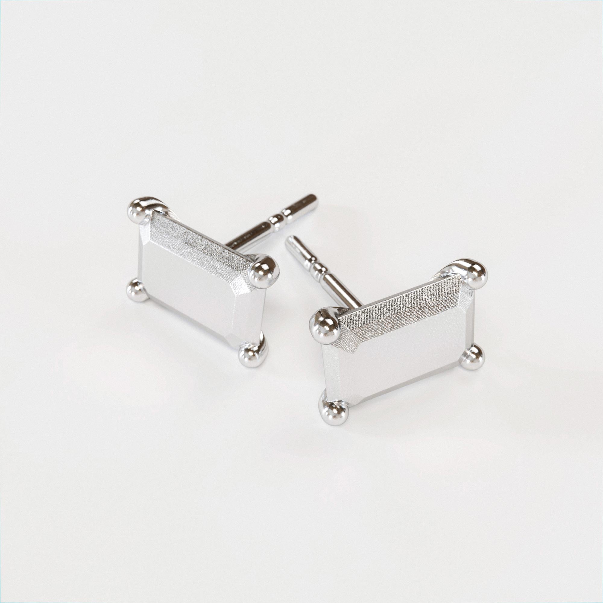 Earring Emerald Small Silver