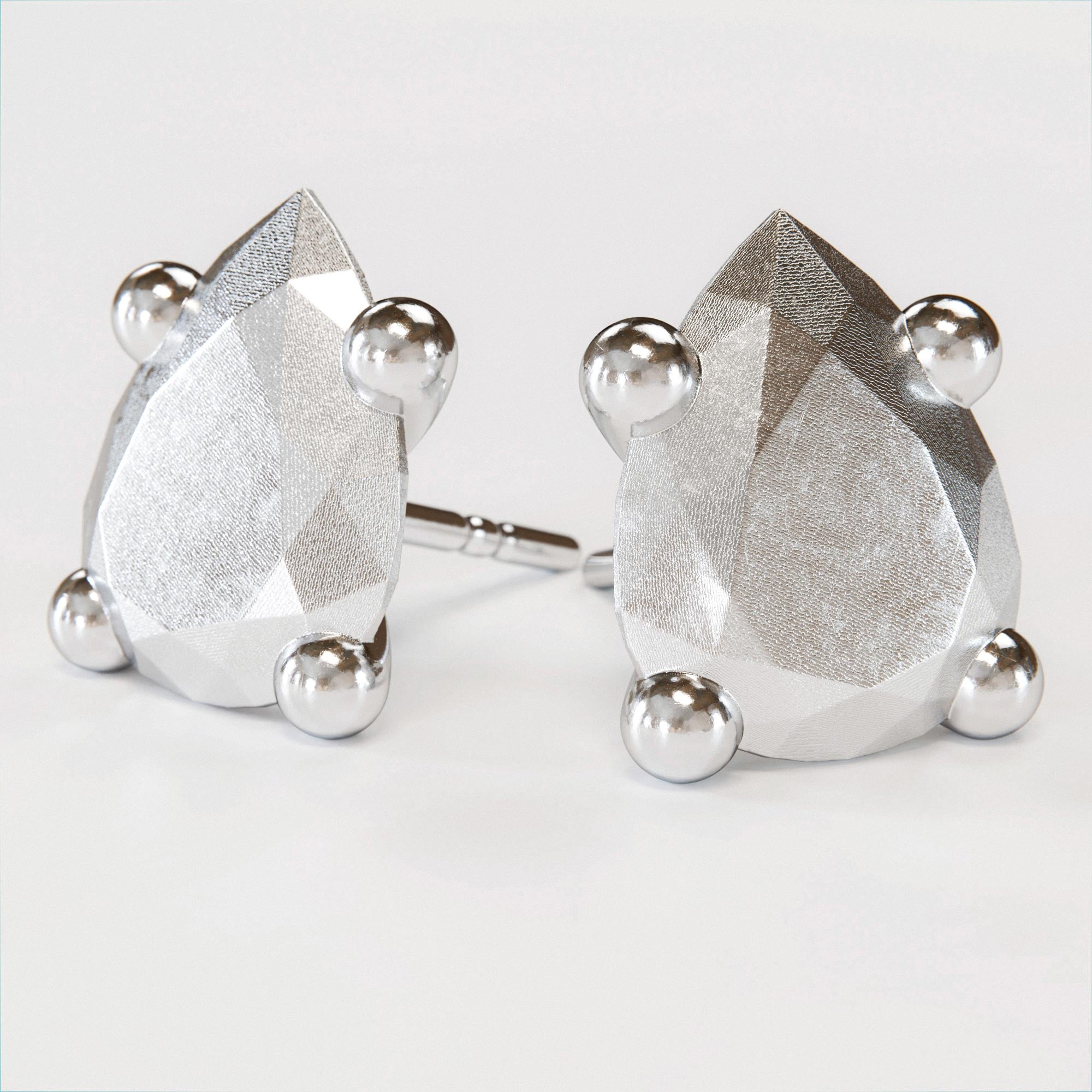 Earring Pear Small Silver