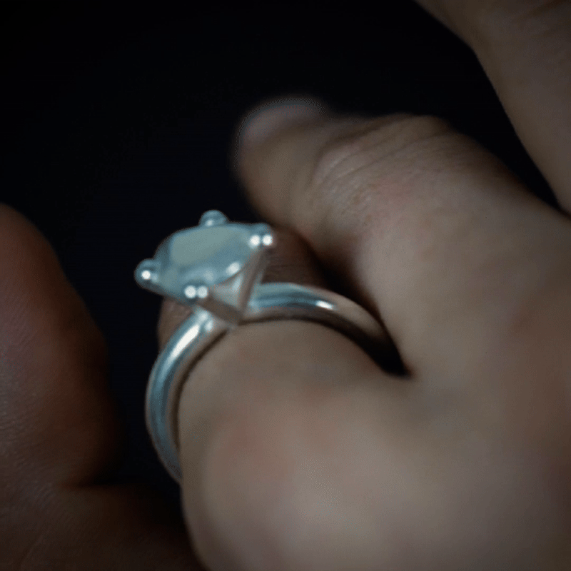 Ring Pear Large Platinum