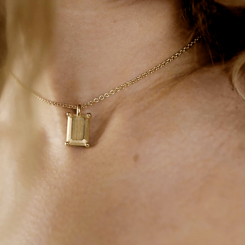Charm Emerald Large Gold