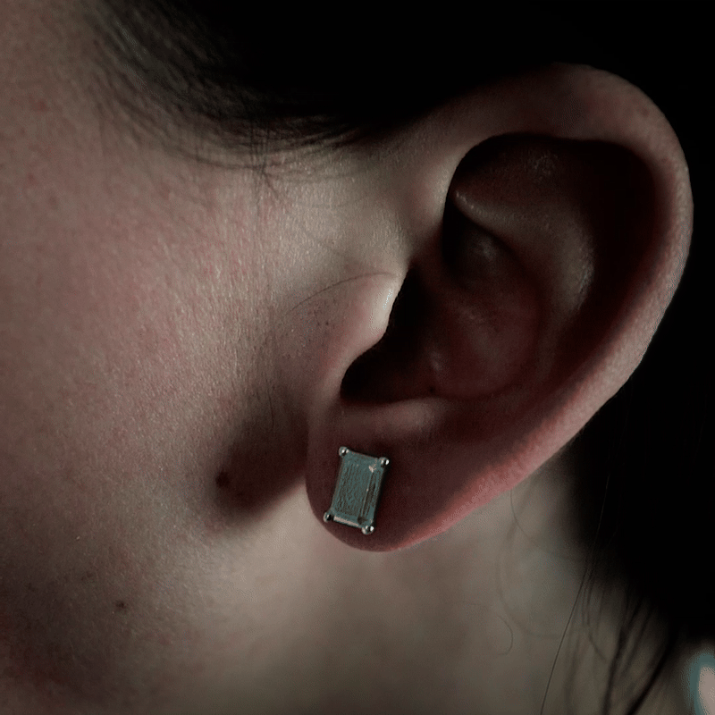 Earring Emerald Small Platinum