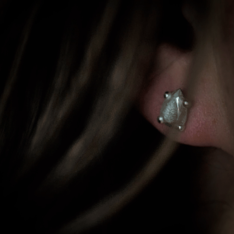 Earring Pear Small Platinum